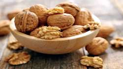 Iran to permit conditional walnut imports: Official 
